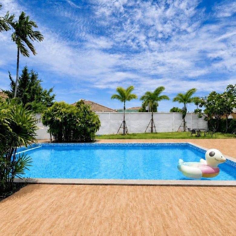 Spacious 2-Story Detached Pool Villa 5 Bed, 6 Bath 177.4 SQW. @ Pattaya Park Hill Village (Nong Yai 2)