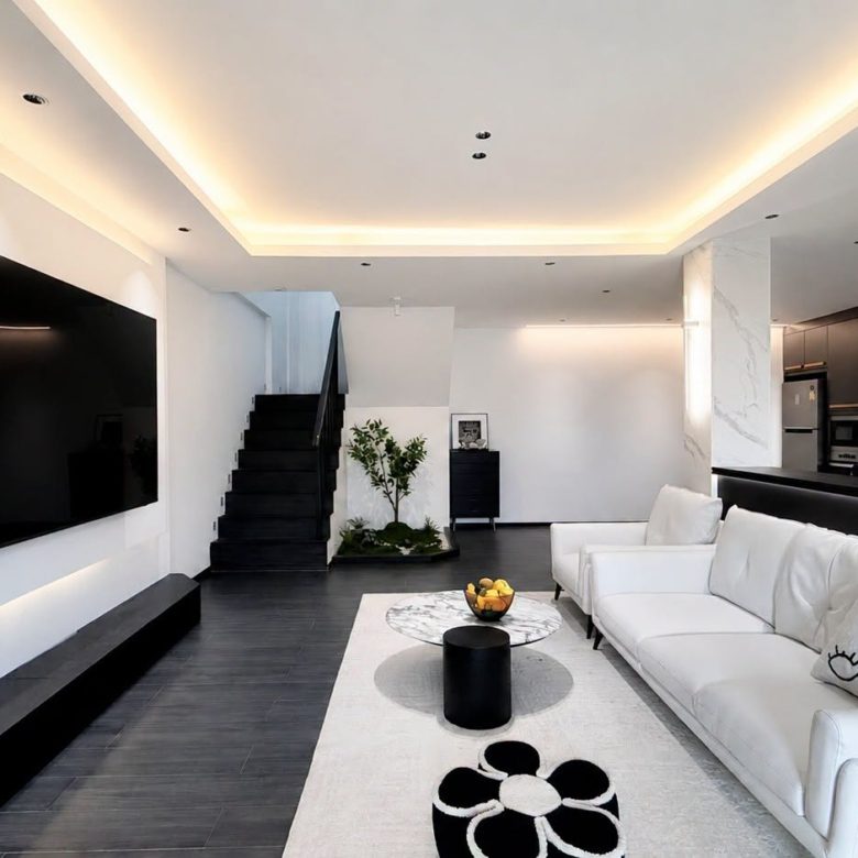 Spacious 2-Story Detached Pool Villa 5 Bed, 6 Bath 177.4 SQW. @ Pattaya Park Hill Village (Nong Yai 2)