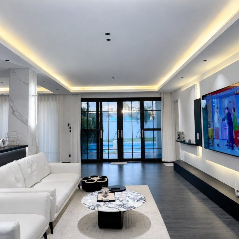 Spacious 2-Story Detached Pool Villa 5 Bed, 6 Bath 177.4 SQW. @ Pattaya Park Hill Village (Nong Yai 2)