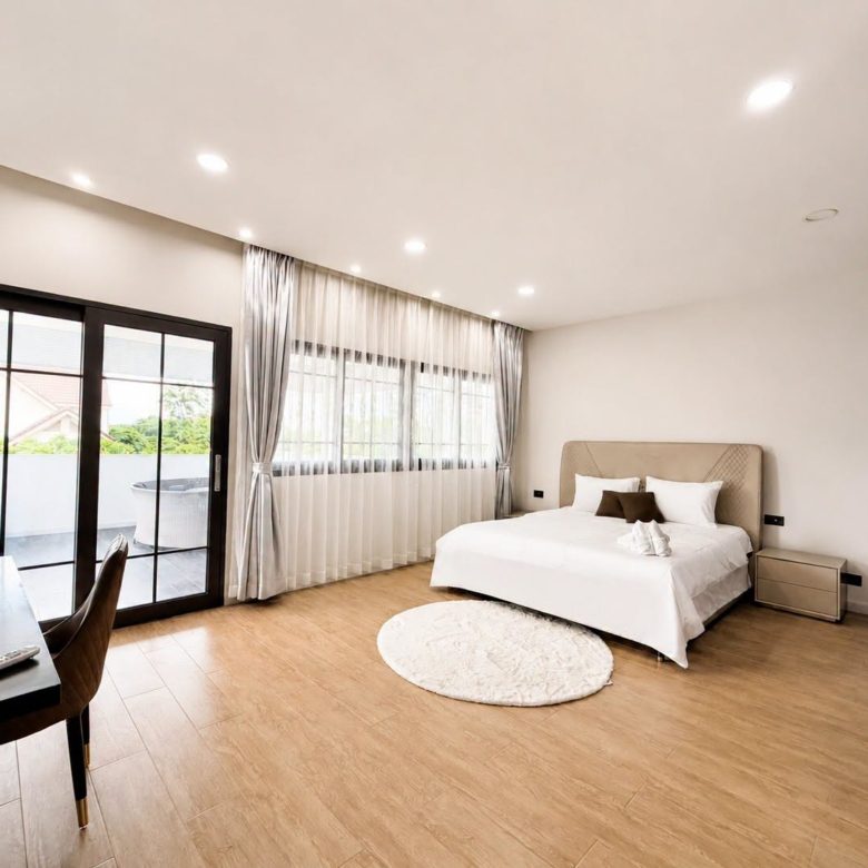 Spacious 2-Story Detached Pool Villa 5 Bed, 6 Bath 177.4 SQW. @ Pattaya Park Hill Village (Nong Yai 2)