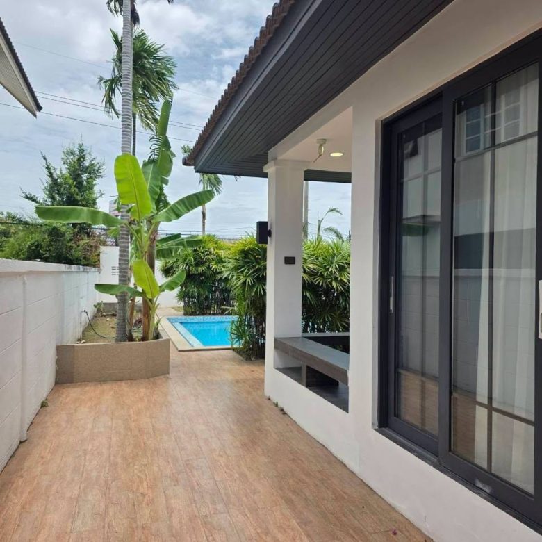 Spacious 2-Story Detached Pool Villa 5 Bed, 6 Bath 177.4 SQW. @ Pattaya Park Hill Village (Nong Yai 2)