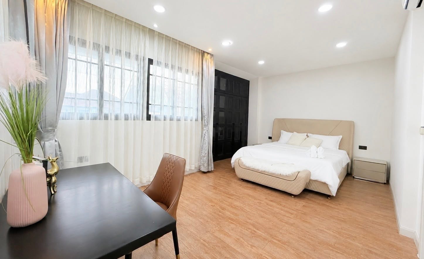 Spacious 2-Story Detached Pool Villa 5 Bed, 6 Bath 177.4 SQW. @ Pattaya Park Hill Village (Nong Yai 2)