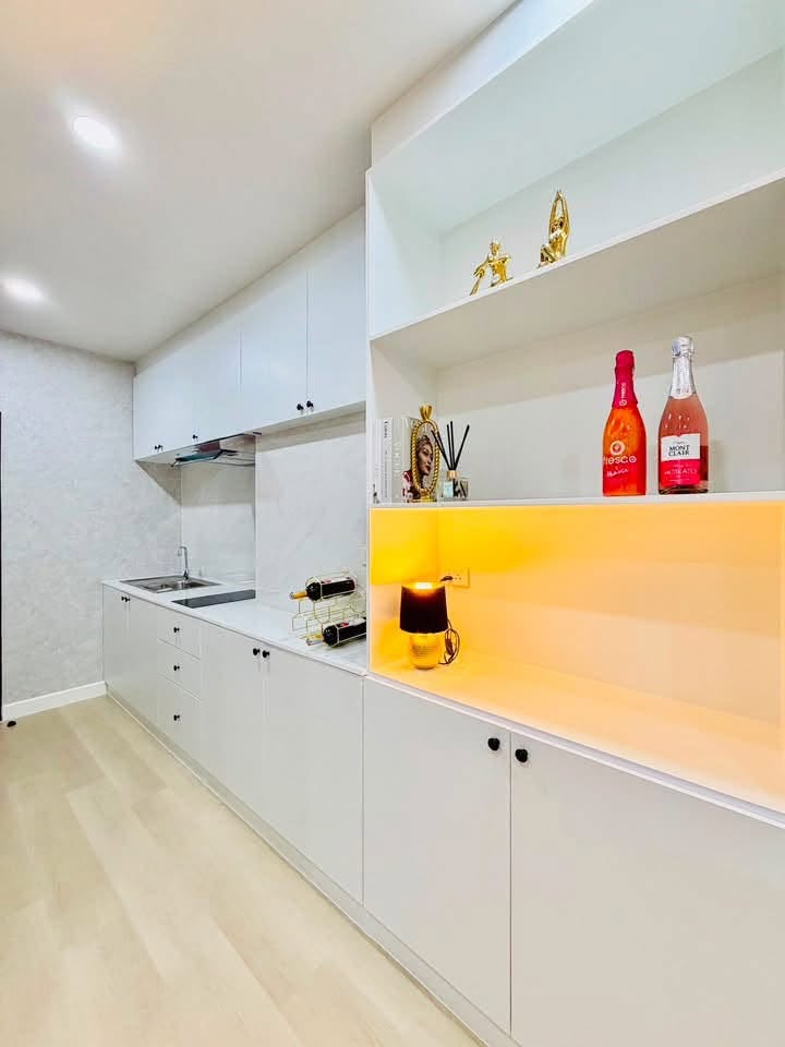 Newly Renovated Condo 1 Bed, 1 Bath 48 SQM. @ View Talay Condo 5D