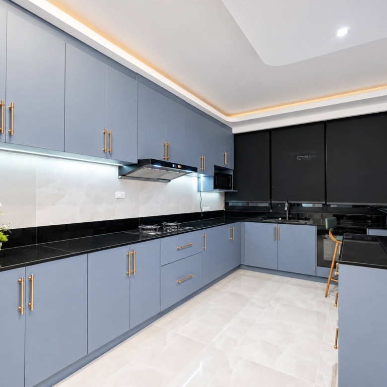  For Sale: Large 2-story detached house  @Soi Siam Country Club