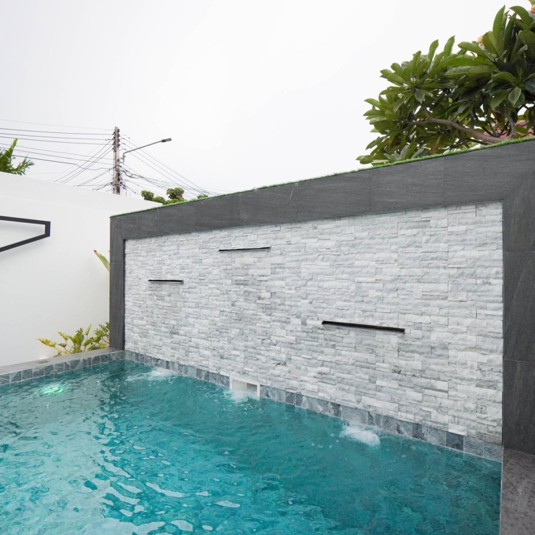  For Sale: Large 2-story detached house  @Soi Siam Country Club