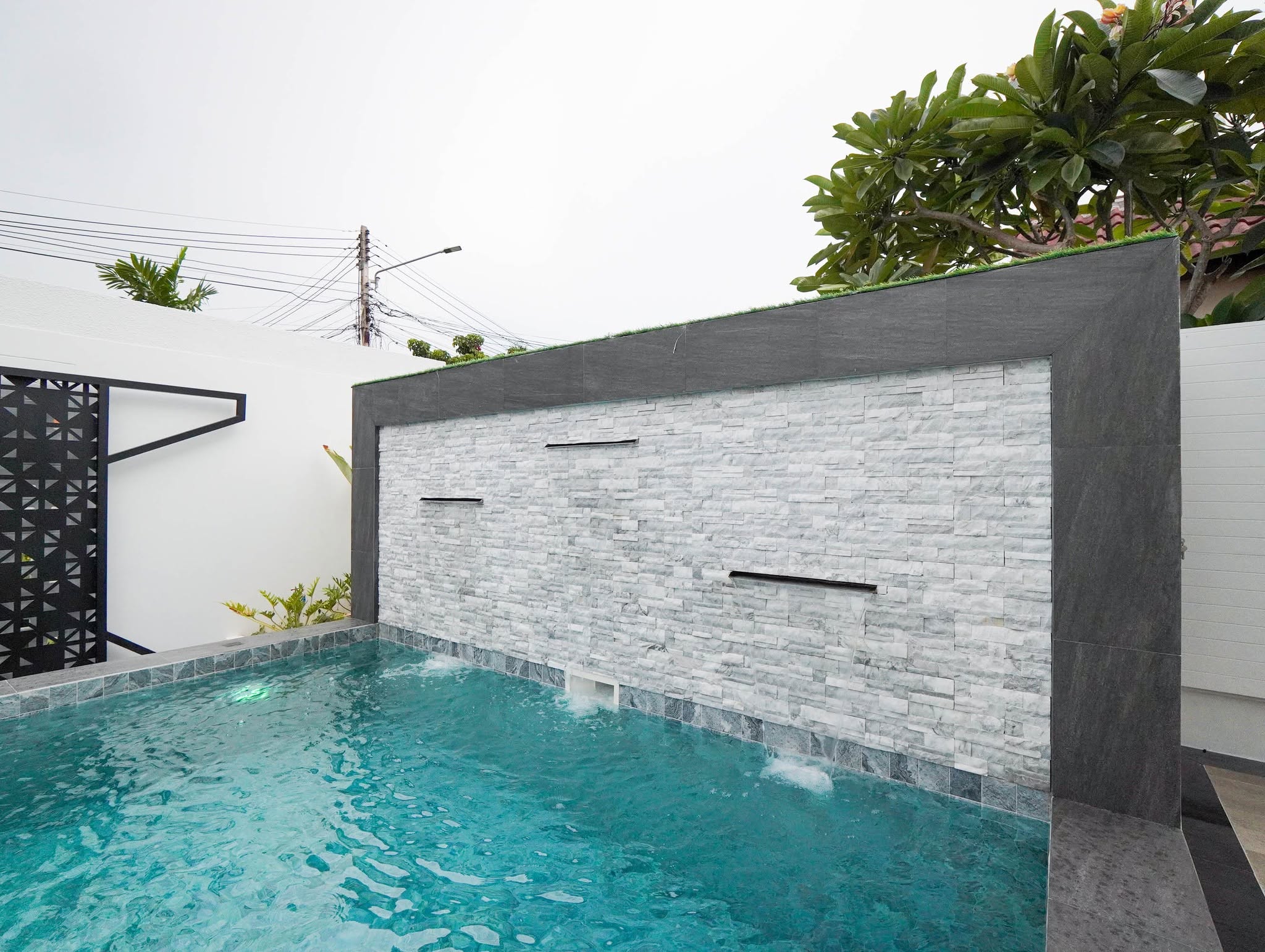  For Sale: Large 2-story detached house  @Soi Siam Country Club
