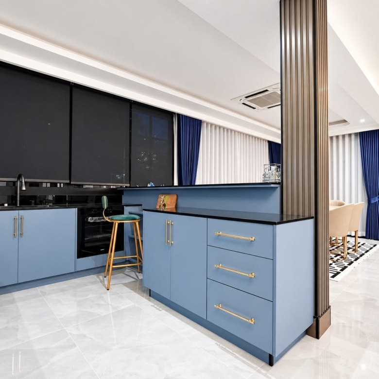  For Sale: Large 2-story detached house  @Soi Siam Country Club