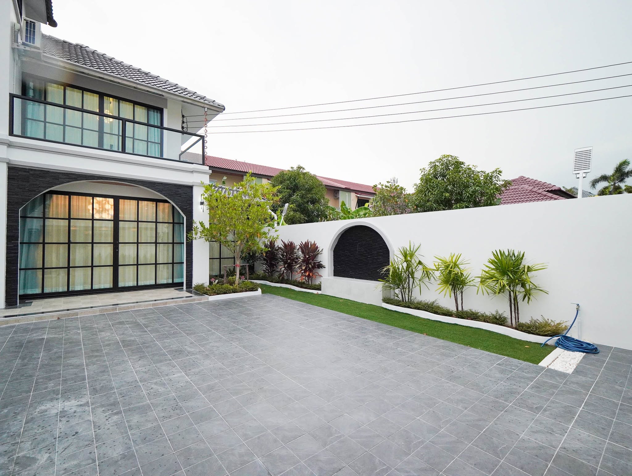  For Sale: Large 2-story detached house  @Soi Siam Country Club