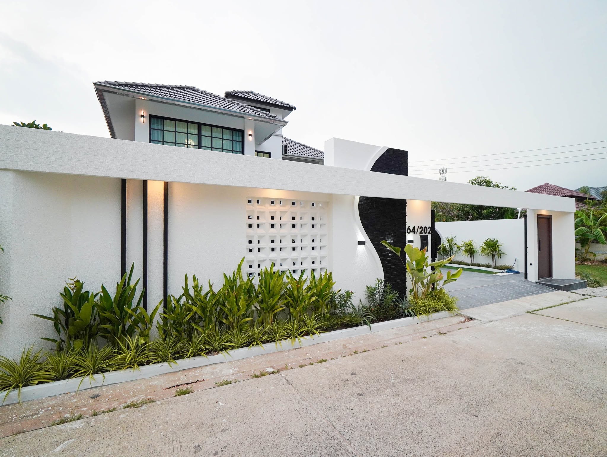  For Sale: Large 2-story detached house  @Soi Siam Country Club