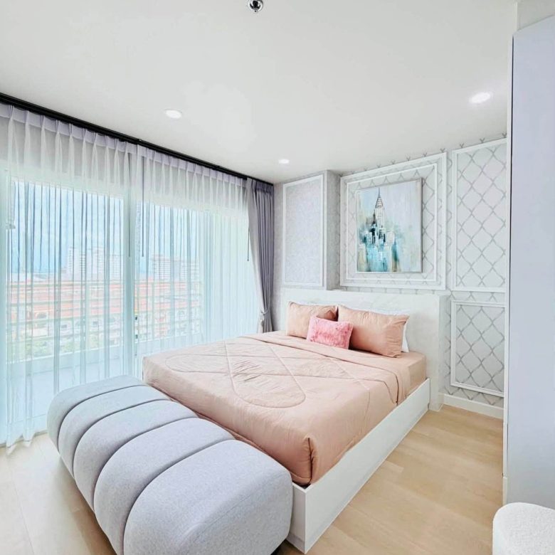 Newly Renovated Condo 1 Bed, 1 Bath 48 SQM. @ View Talay Condo 5D