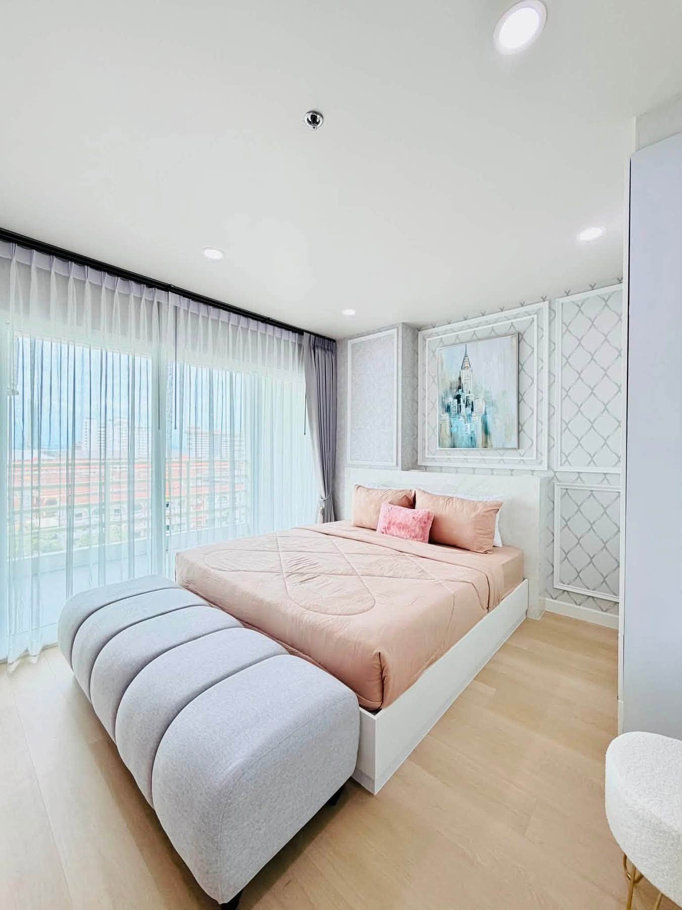 Newly Renovated Condo 1 Bed, 1 Bath 48 SQM. @ View Talay Condo 5D