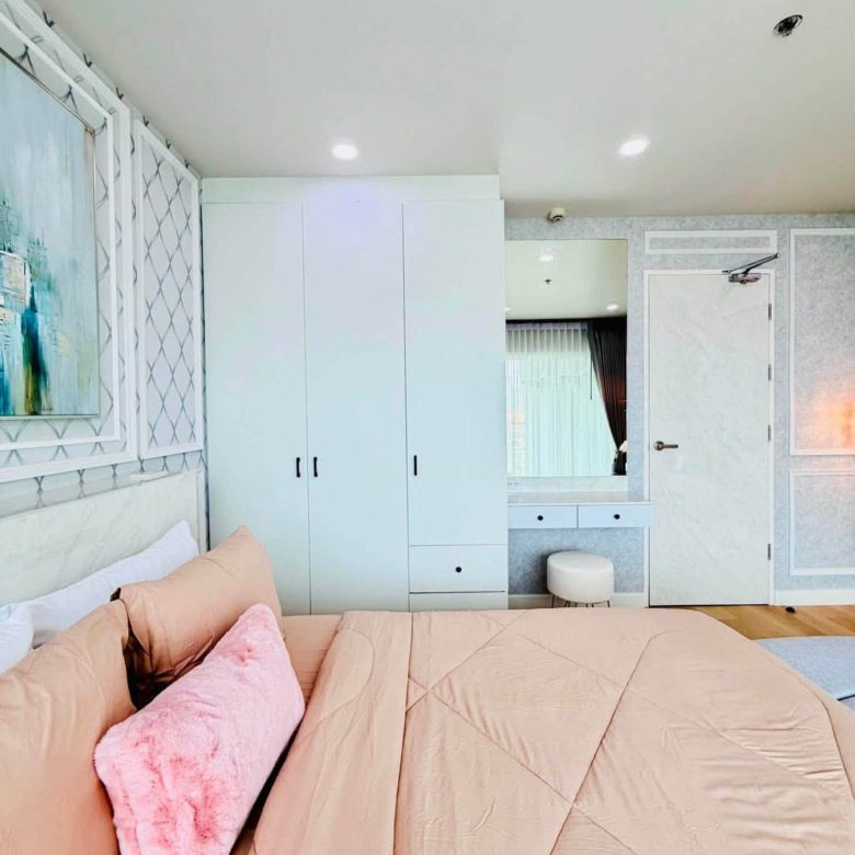 Newly Renovated Condo 1 Bed, 1 Bath 48 SQM. @ View Talay Condo 5D