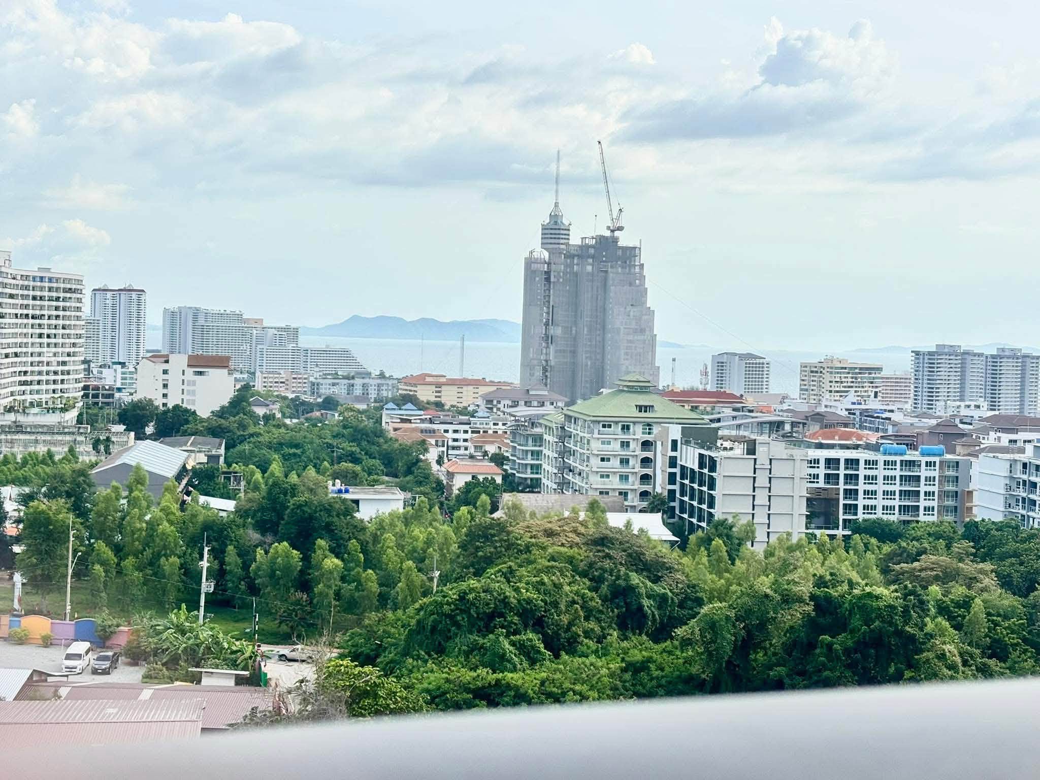 Stunning View Condo 2 Bed, 2 Bath 65 SQM. @ The Jewel condo