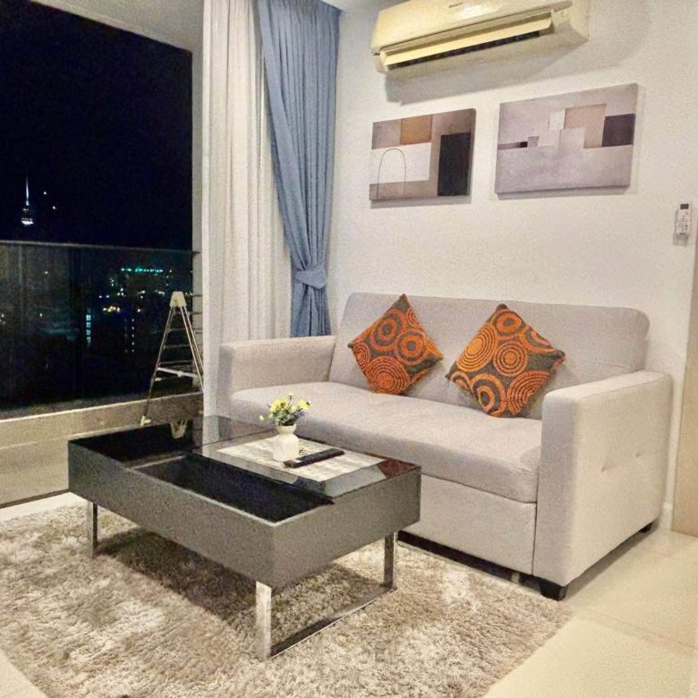 Stunning View Condo 2 Bed, 2 Bath 65 SQM. @ The Jewel condo