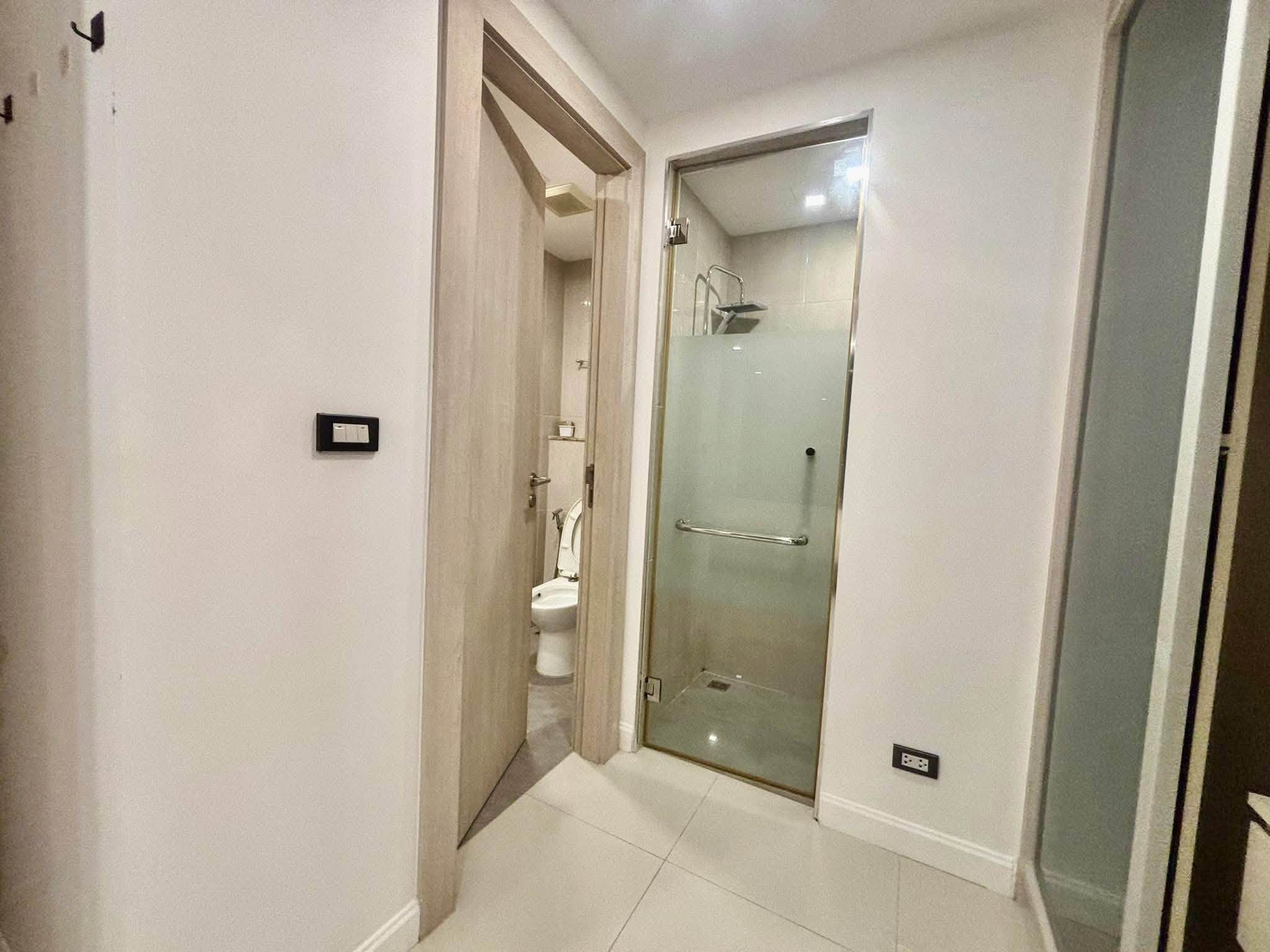 Stunning View Condo 2 Bed, 2 Bath 65 SQM. @ The Jewel condo