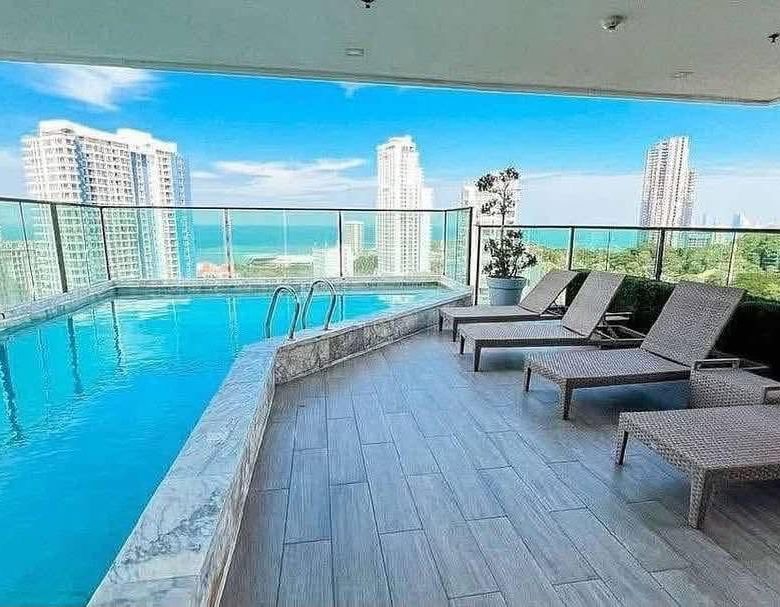 Stunning View Condo 2 Bed, 2 Bath 65 SQM. @ The Jewel condo
