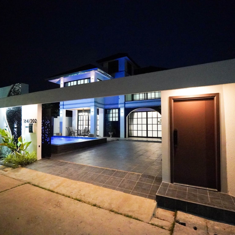  For Sale: Large 2-story detached house  @Soi Siam Country Club