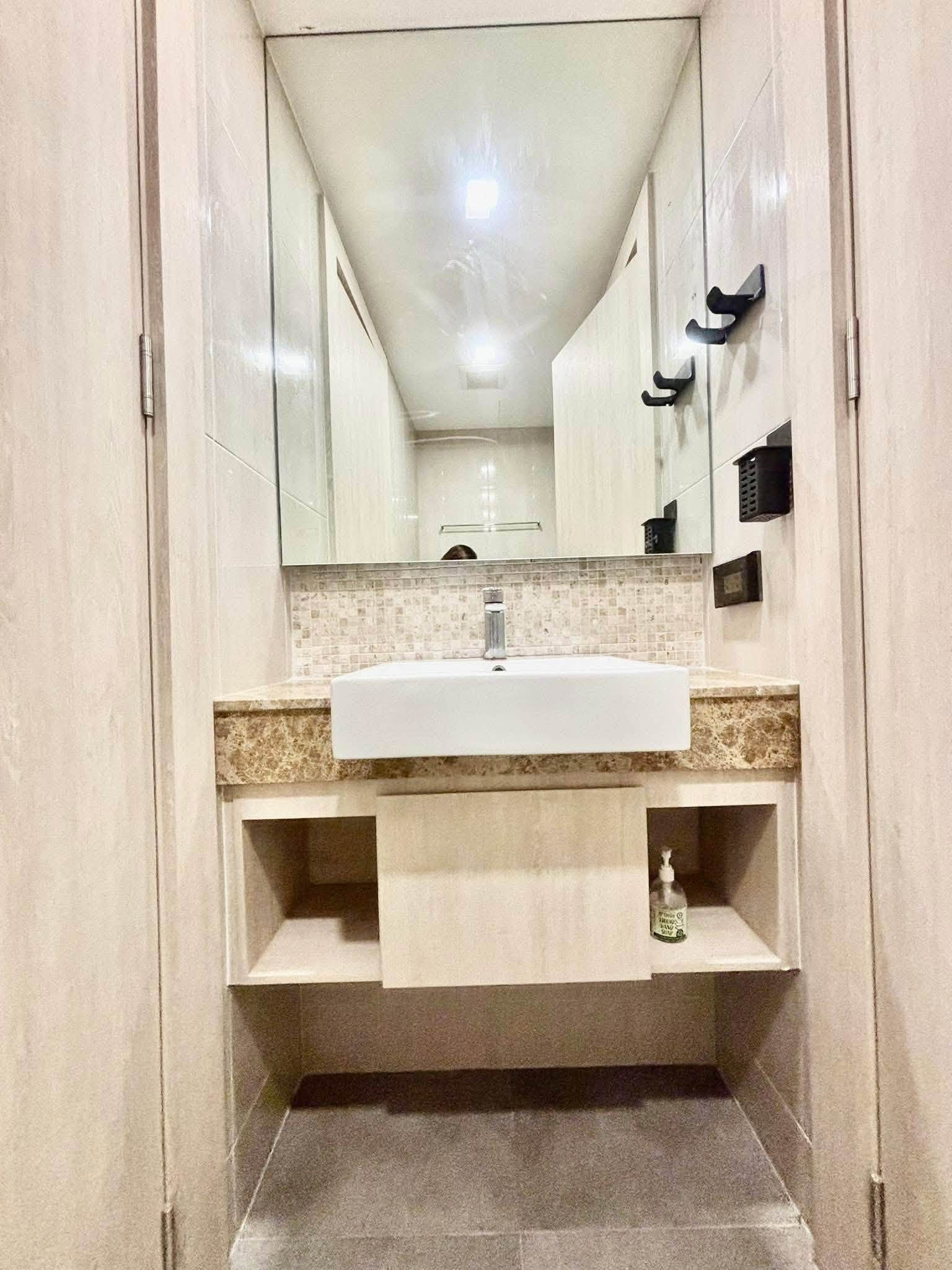 Stunning View Condo 2 Bed, 2 Bath 65 SQM. @ The Jewel condo
