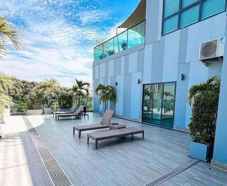 Stunning View Condo 2 Bed, 2 Bath 65 SQM. @ The Jewel condo