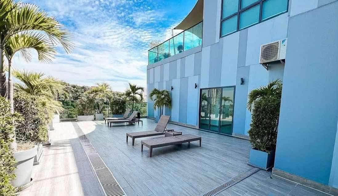 Stunning View Condo 2 Bed, 2 Bath 65 SQM. @ The Jewel condo