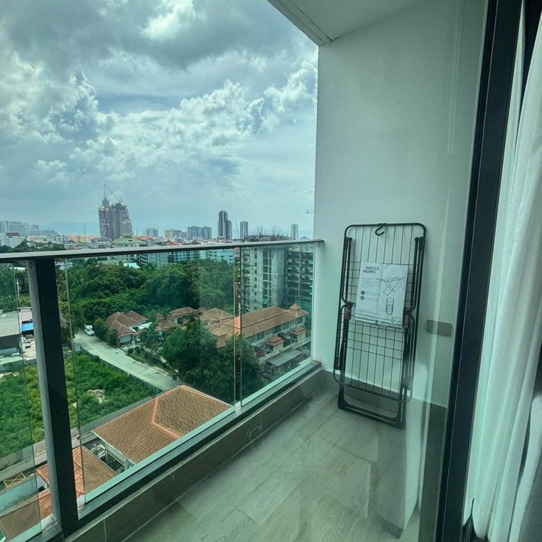 Stunning View Condo 2 Bed, 2 Bath 65 SQM. @ The Jewel condo