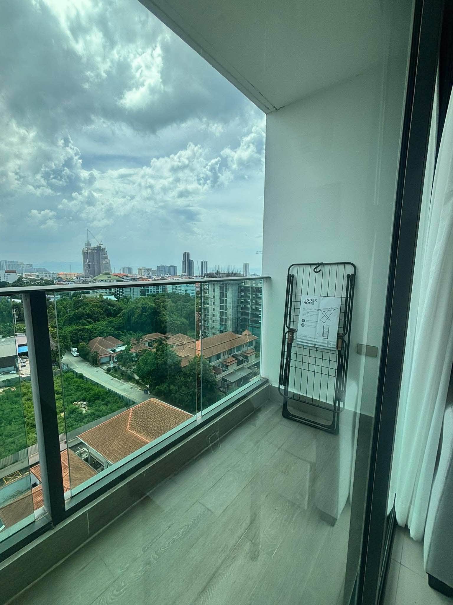 Stunning View Condo 2 Bed, 2 Bath 65 SQM. @ The Jewel condo