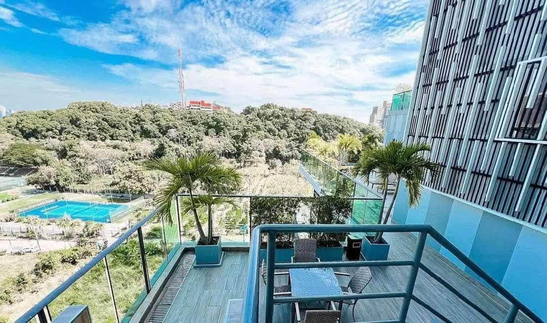 Stunning View Condo 2 Bed, 2 Bath 65 SQM. @ The Jewel condo
