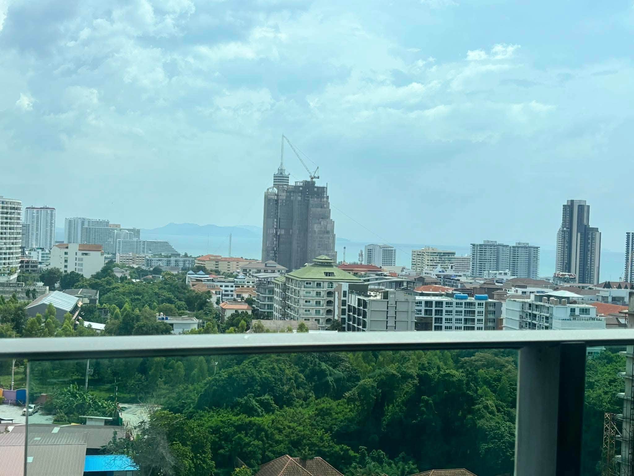 Stunning View Condo 2 Bed, 2 Bath 65 SQM. @ The Jewel condo