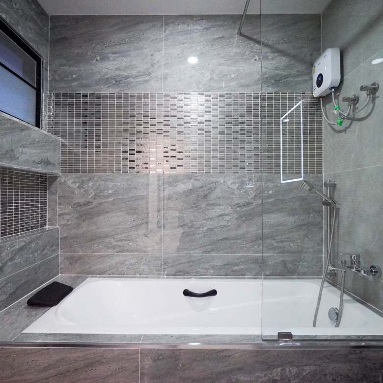  For Sale: Large 2-story detached house  @Soi Siam Country Club