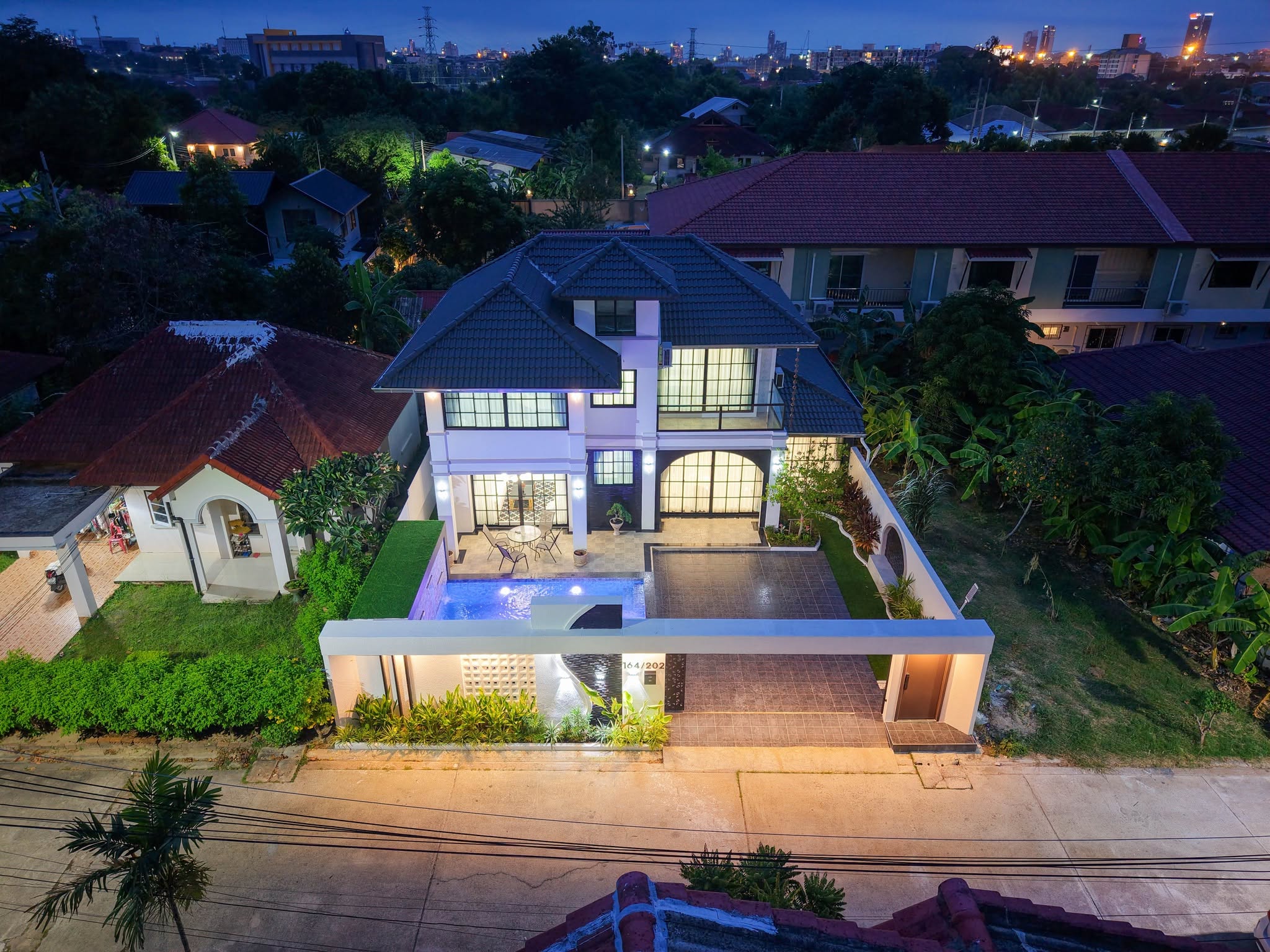 809656505_2557965194713188_6086907595779713687_n For Sale: Large 2-story detached house @Soi Siam Country Club
