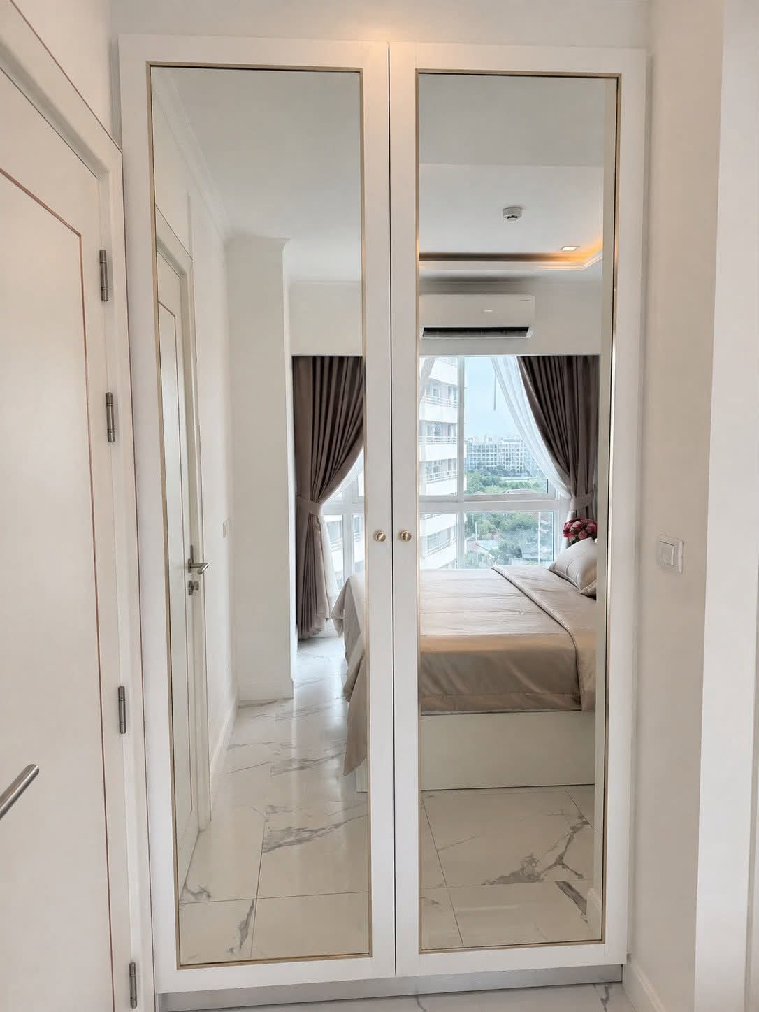 For Rent : Modern Luxury Style (Fully Furnished) @ The Empire Tower Pattaya