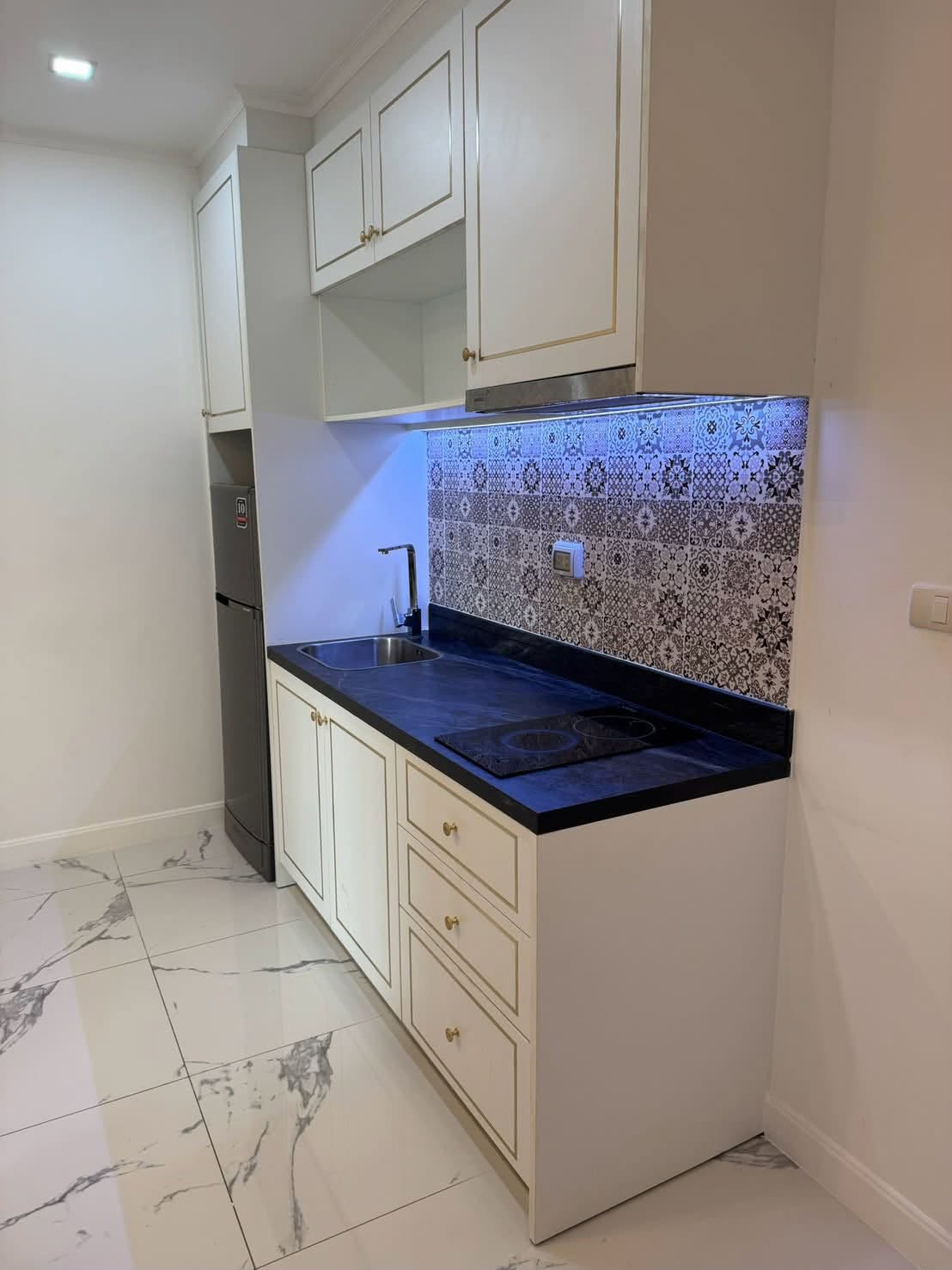 For Rent : Modern Luxury Style (Fully Furnished) @ The Empire Tower Pattaya