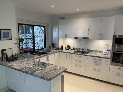EXCLUSIVITY FOR SALE: Luxury 3-Story Townhome in Baan Somprasong – Na Jomtien