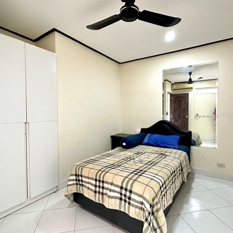 A room ready for a makeover 2 Bed, 2 Bath 76 SQM.@ Pattaya Plaza Condo