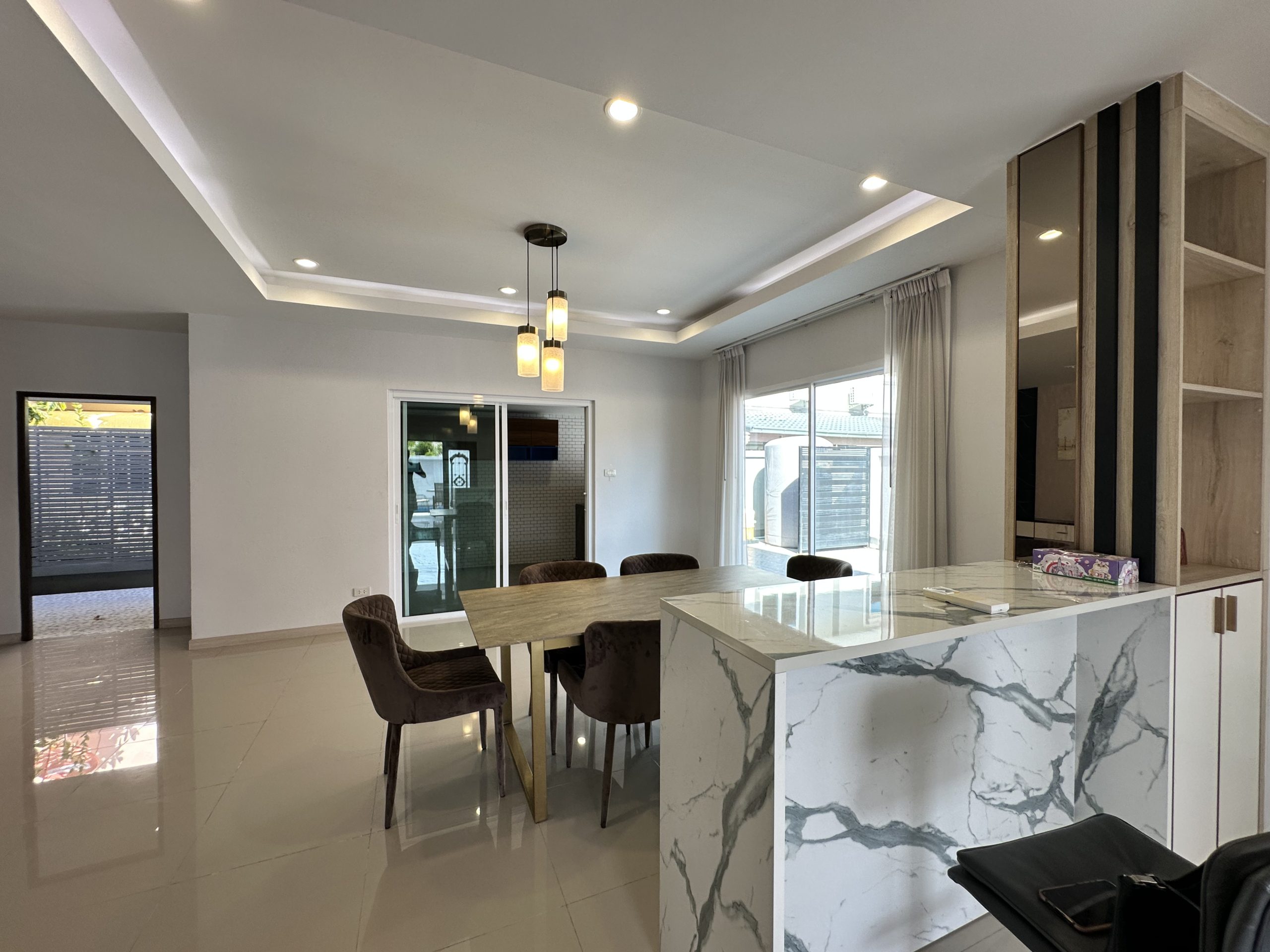 Urgent Sale! 2-Story Detached Pool Villa 6 Bed, 4 Bath 104 SQW.@ Jomtien Beachfront