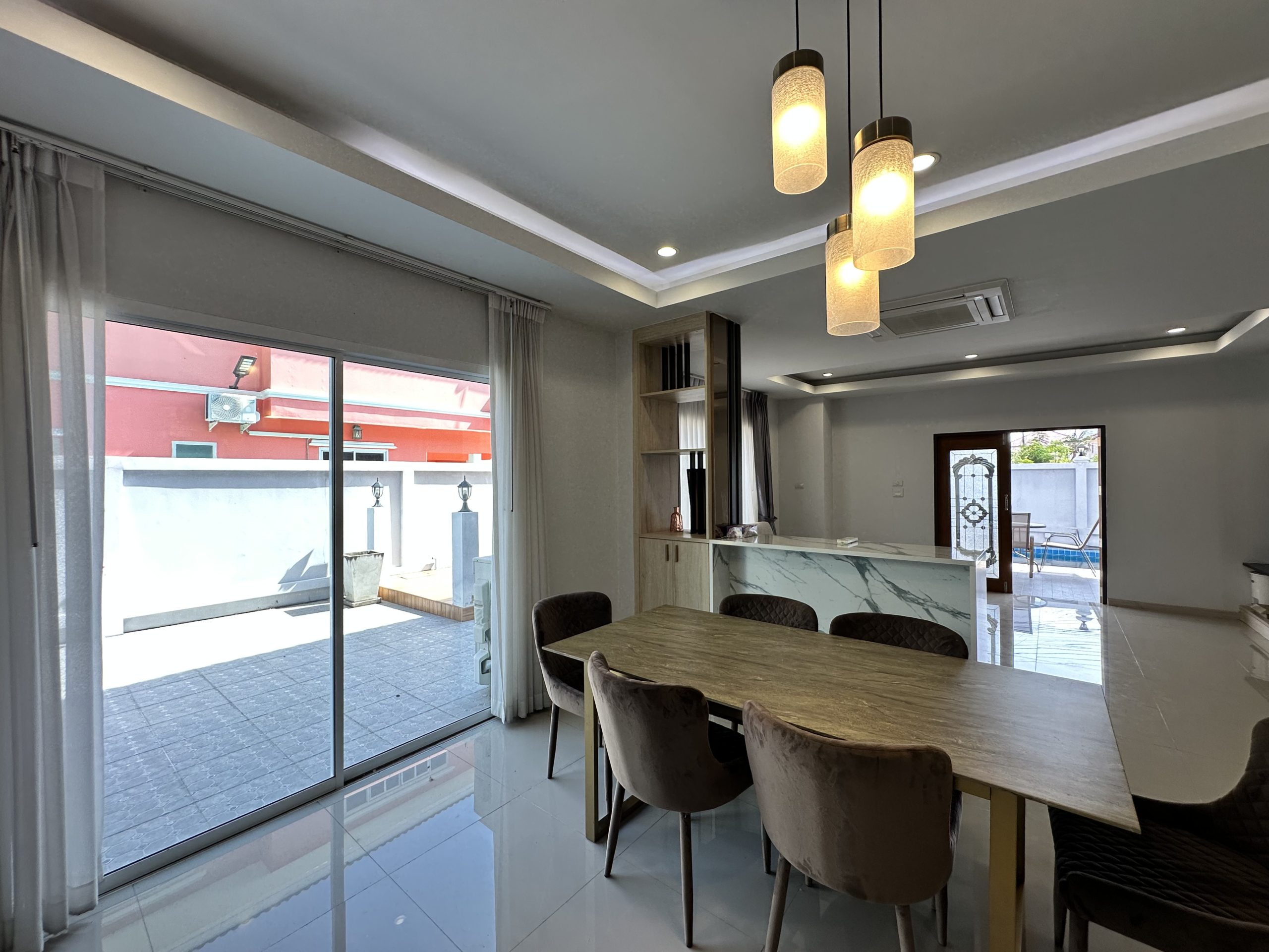Urgent Sale! 2-Story Detached Pool Villa 6 Bed, 4 Bath 104 SQW.@ Jomtien Beachfront