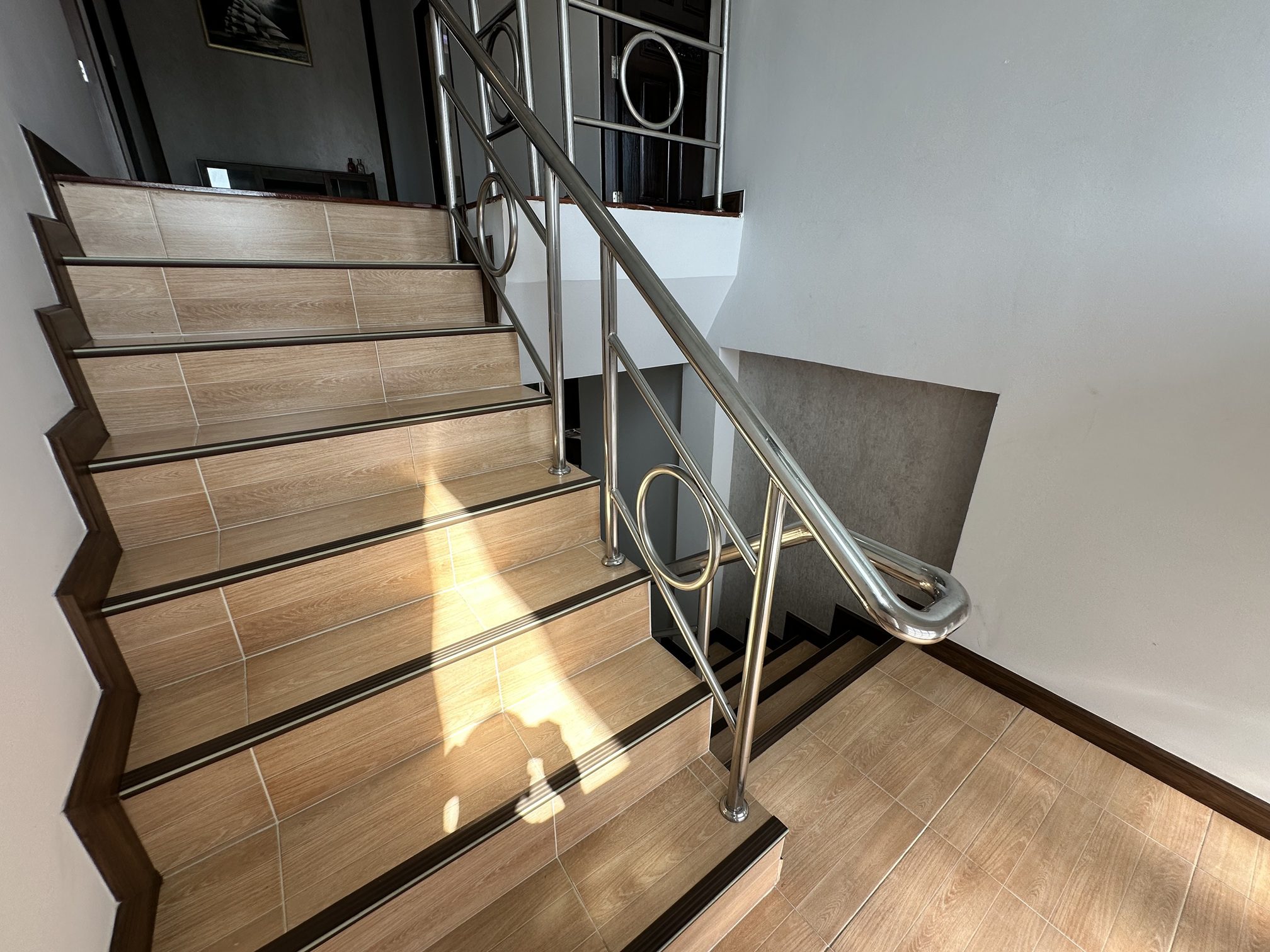 Urgent Sale! 2-Story Detached Pool Villa 6 Bed, 4 Bath 104 SQW.@ Jomtien Beachfront