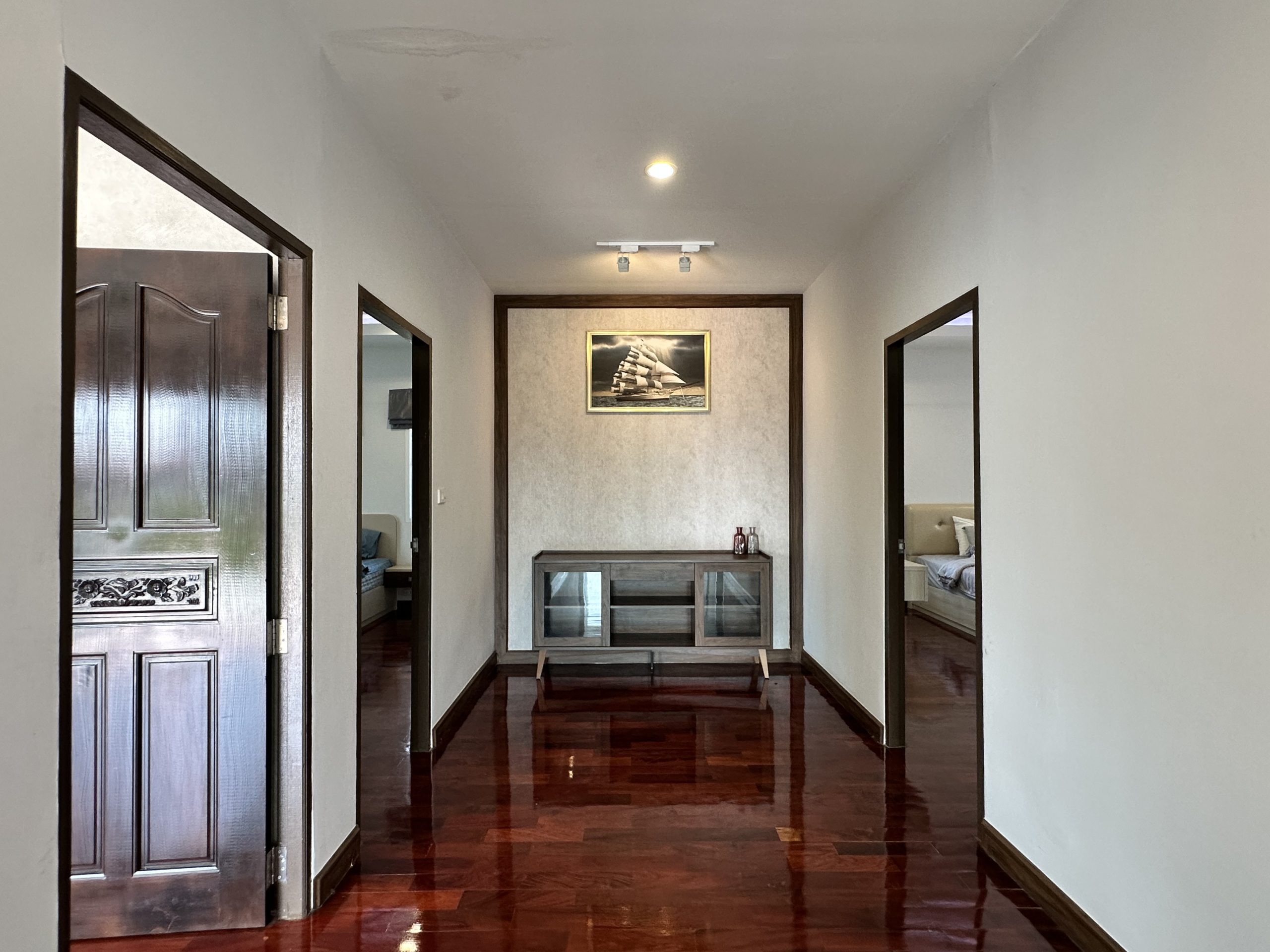 Urgent Sale! 2-Story Detached Pool Villa 6 Bed, 4 Bath 104 SQW.@ Jomtien Beachfront
