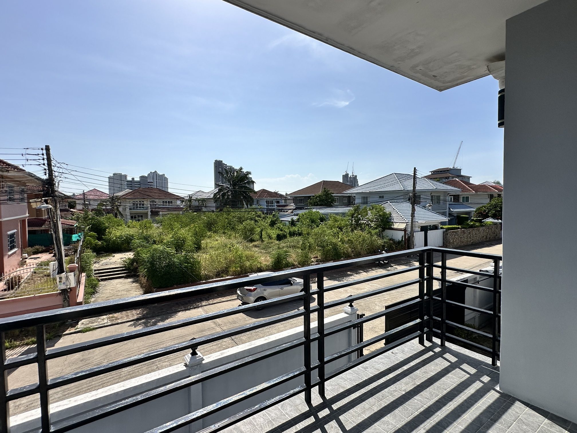 Urgent Sale! 2-Story Detached Pool Villa 6 Bed, 4 Bath 104 SQW.@ Jomtien Beachfront