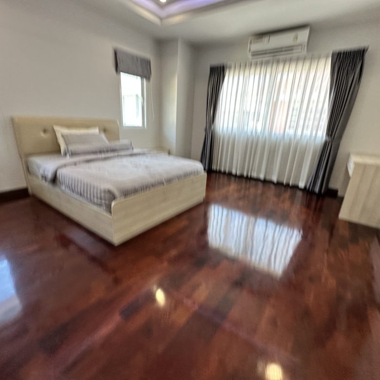 Urgent Sale! 2-Story Detached Pool Villa 6 Bed, 4 Bath 104 SQW.@ Jomtien Beachfront
