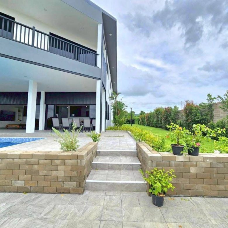 Private Pool Villa 5 Bed, 7 Bath 247 SQW. @ Bang Saray