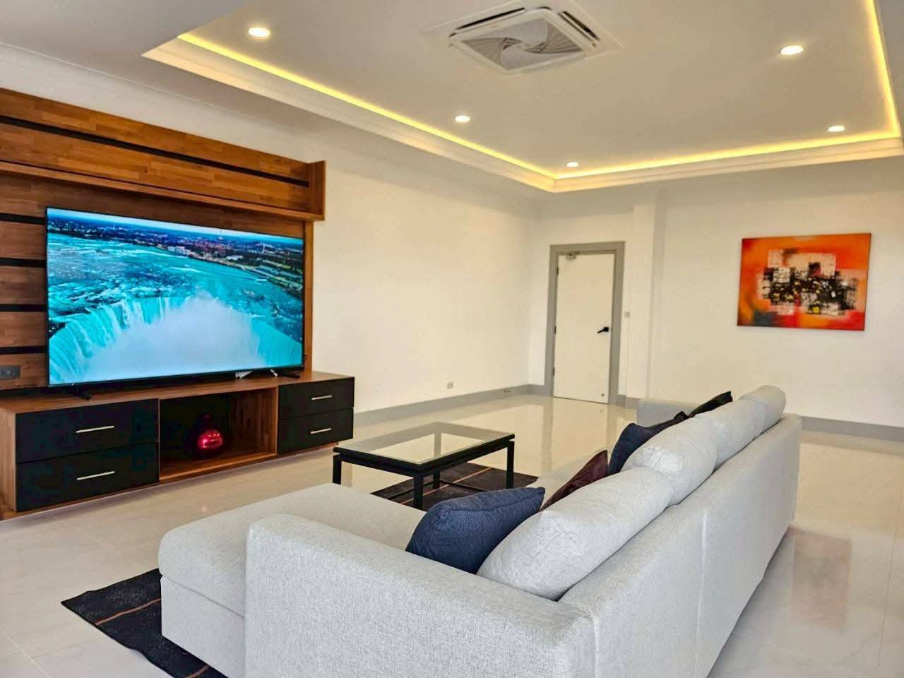 Private Pool Villa 5 Bed, 7 Bath 247 SQW. @ Bang Saray