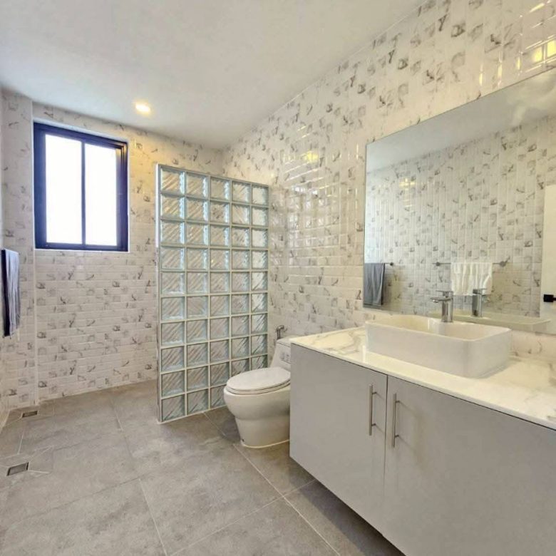 Private Pool Villa 5 Bed, 7 Bath 247 SQW. @ Bang Saray