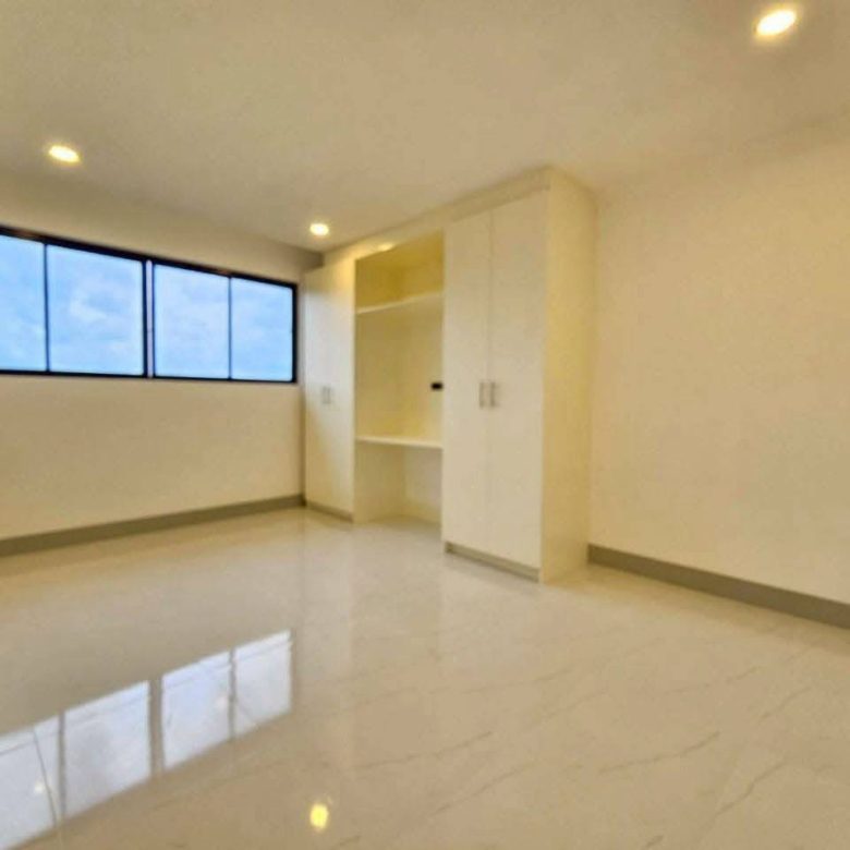 Private Pool Villa 5 Bed, 7 Bath 247 SQW. @ Bang Saray