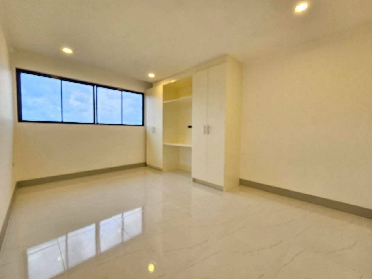 Private Pool Villa 5 Bed, 7 Bath 247 SQW. @ Bang Saray