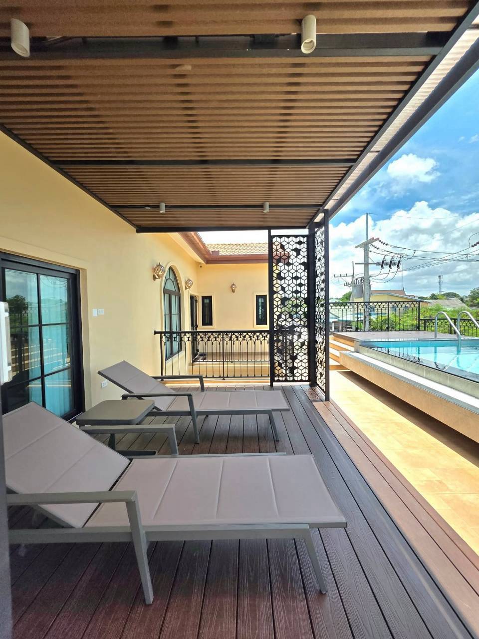 Prime Location Pool Villa 5 Bed, 5 Bath 100 SQW. @ Jomtien-Chaiyaphruek, Pattaya
