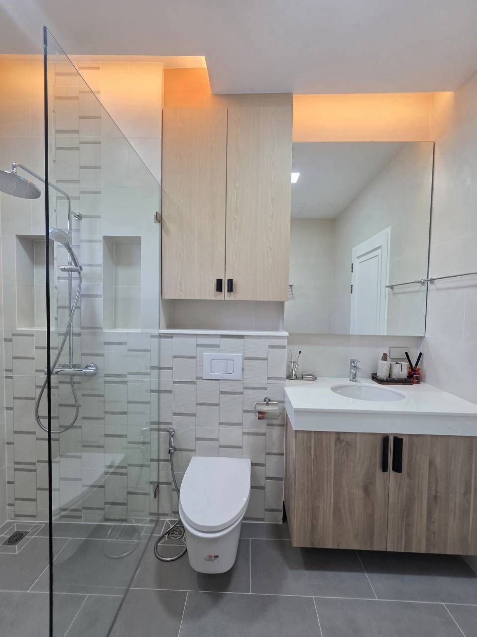 Prime Location Pool Villa 5 Bed, 5 Bath 100 SQW. @ Jomtien-Chaiyaphruek, Pattaya