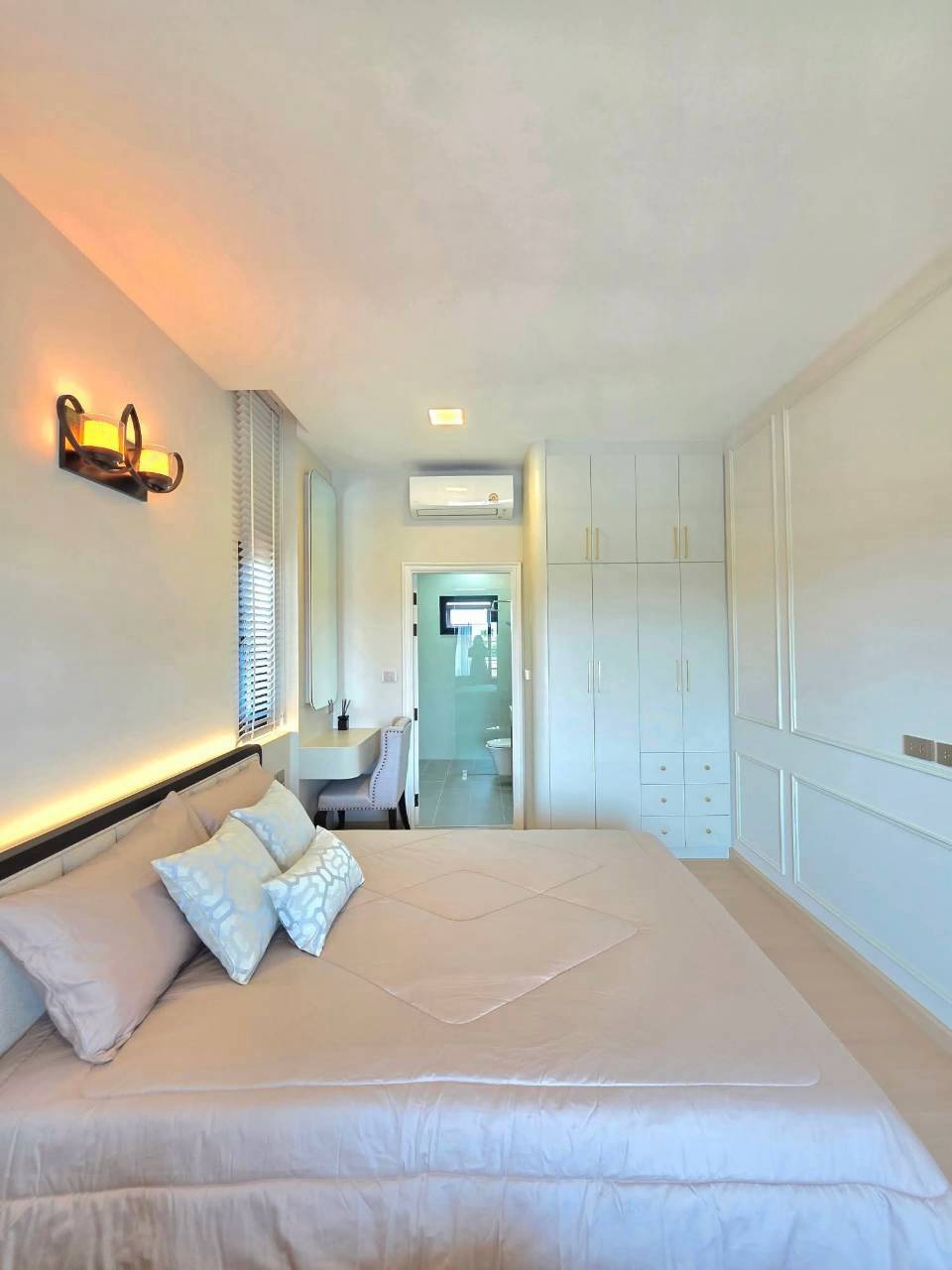 Prime Location Pool Villa 5 Bed, 5 Bath 100 SQW. @ Jomtien-Chaiyaphruek, Pattaya