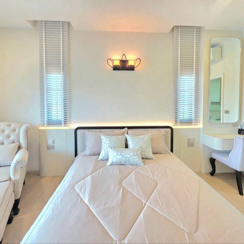 Prime Location Pool Villa 5 Bed, 5 Bath 100 SQW. @ Jomtien-Chaiyaphruek, Pattaya