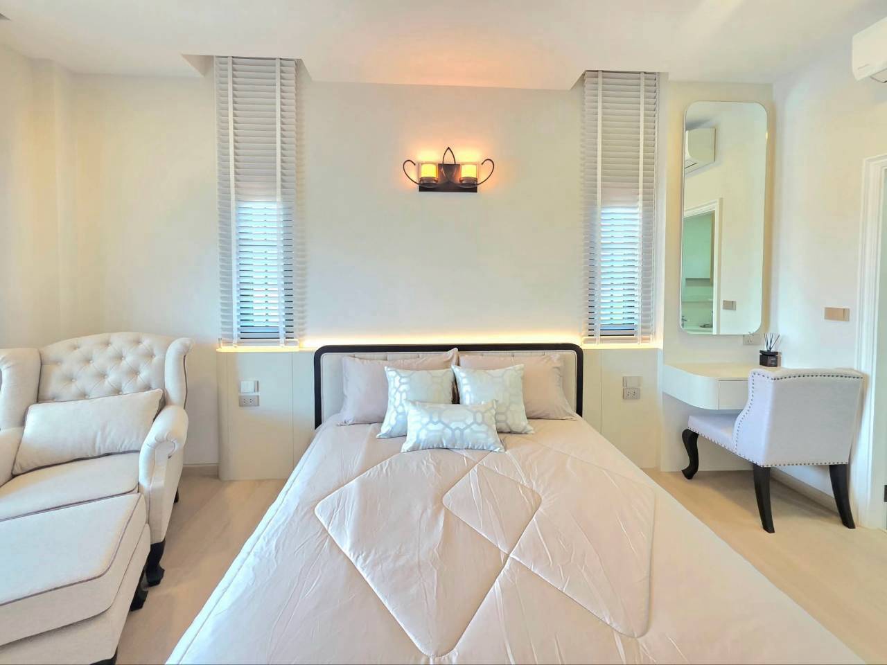 Prime Location Pool Villa 5 Bed, 5 Bath 100 SQW. @ Jomtien-Chaiyaphruek, Pattaya